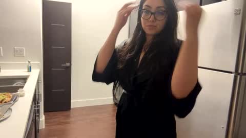 Snapshot of freesoulmovement chatting on December 17, 2024, 10:12 am jasmineandaladin69 online show from December 17, 2024, 10:12 am