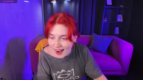 Snapshot of freirene chatting on October 12, 2025, 1:32 pm Freirene online show from October 12, 2025, 1:32 pm