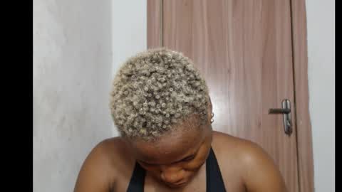 Snapshot of frekkymorelle chatting on September 23, 2025, 5:10 am frekkymorelle online show from September 23, 2025, 5:10 am