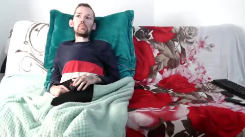 Snapshot of frenchroulette chatting on October 10, 2025, 10:36 am Thomas y Sophia online show from October 10, 2025, 10:36 am