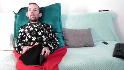 Snapshot of frenchroulette chatting on October 18, 2025, 11:05 pm Thomas y Sophia online show from October 18, 2025, 11:05 pm