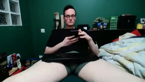 Snapshot of frenchyian chatting on November 5, 2025, 7:03 pm Ian online show from November 5, 2025, 7:03 pm