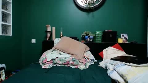 Snapshot of frenchyian chatting on November 6, 2025, 6:20 pm Ian online show from November 6, 2025, 6:20 pm