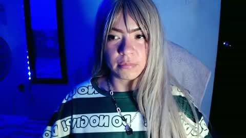 fresiitaa_1 online show from July 14, 2026, 2:05 am