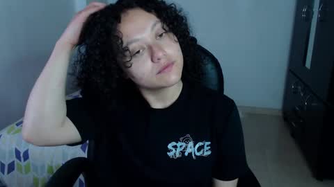 Snapshot of freud_x_louise1 chatting on January 7, 2025, 6:27 am Louise online show from January 7, 2025, 6:27 am