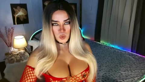 Snapshot of freya_lovestocum chatting on May 29, 2026, 12:19 am Miss Frea online show from May 29, 2026, 12:19 am
