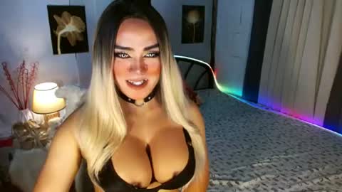 Snapshot of freya_lovestocum chatting on June 11, 2026, 1:38 am Miss Frea online show from June 11, 2026, 1:38 am