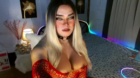 Snapshot of freya_lovestocum chatting on June 22, 2026, 3:25 am Miss Frea online show from June 22, 2026, 3:25 am