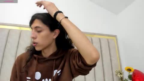 Snapshot of freyamoller_ chatting on February 18, 2026, 7:10 pm FreyaMoller online show from February 18, 2026, 7:10 pm