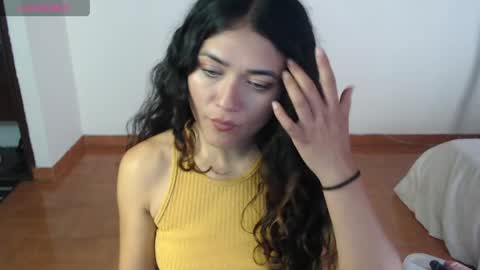 Snapshot of freyarouge chatting on April 18, 2026, 4:22 pm freyarouge online show from April 18, 2026, 4:22 pm