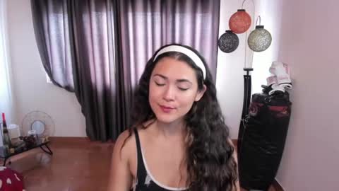 Snapshot of freyarouge chatting on July 6, 2026, 6:21 pm freyarouge online show from July 6, 2026, 6:21 pm
