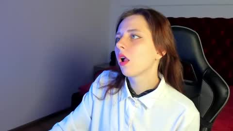 FreyaVeys online show from May 31, 2026, 5:15 am