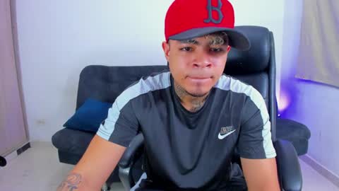 freyva_ online show from July 8, 2026, 6:23 pm