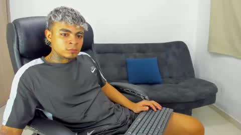freyva_ online show from July 13, 2026, 5:54 am