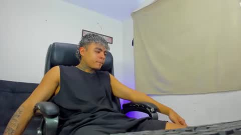 freyva_ online show from July 15, 2026, 6:24 pm
