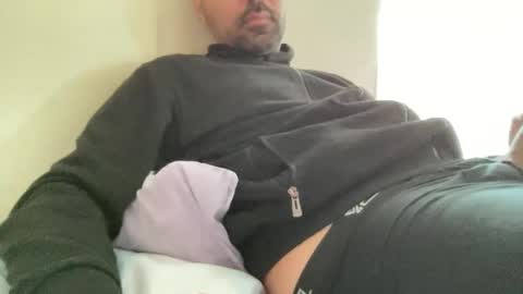 Snapshot of frezer09 chatting on April 5, 2026, 3:42 pm frezer09 online show from April 5, 2026, 3:42 pm