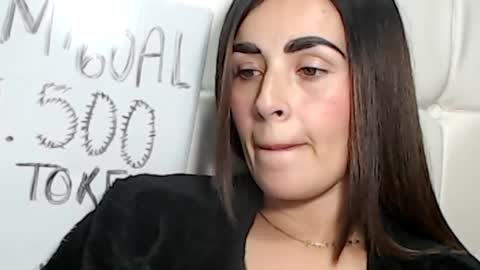 Snapshot of frida__x chatting on April 28, 2026, 5:23 am Frida online show from April 28, 2026, 5:23 am