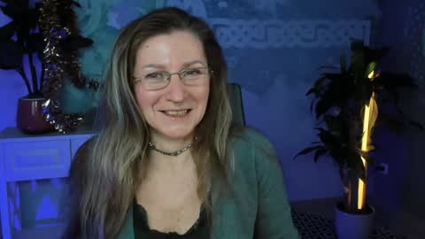 Snapshot of fridatander chatting on January 15, 2025, 9:02 am Frida Tander online show from January 15, 2025, 9:02 am