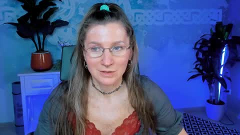 Snapshot of fridatander chatting on January 24, 2025, 9:06 am Frida Tander online show from January 24, 2025, 9:06 am