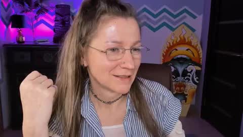 Snapshot of fridatander chatting on March 3, 2025, 6:22 pm Frida Tander online show from March 3, 2025, 6:22 pm