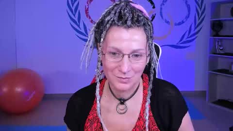 Snapshot of fridatander chatting on September 30, 2025, 1:05 pm Frida Tander online show from September 30, 2025, 1:05 pm