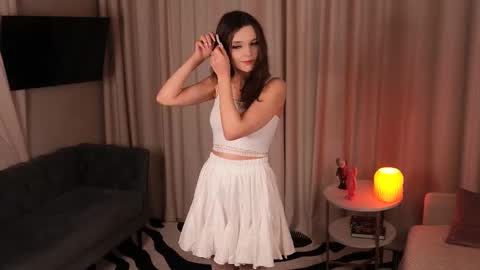 Mira online show from January 7, 2026, 9:39 pm