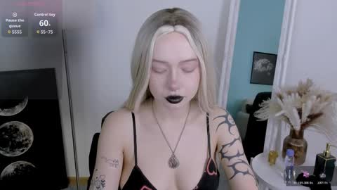 friend_zone_ online show from June 7, 2026, 10:41 am