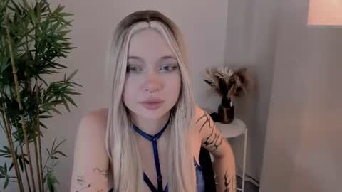 friend_zone_ online show from June 17, 2026, 1:56 pm