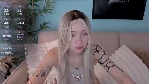 friend_zone_ online show from July 15, 2026, 2:44 pm