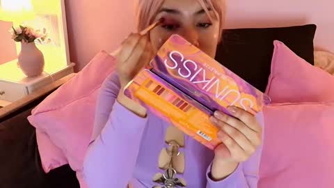 Snapshot of frodita_dream chatting on October 16, 2025, 12:39 pm FRODIT online show from October 16, 2025, 12:39 pm