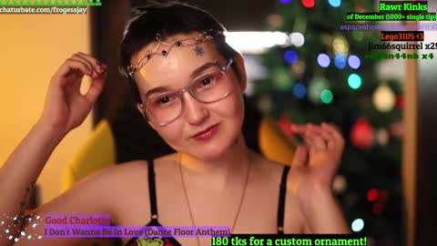 Snapshot of frogessjay chatting on December 27, 2024, 12:50 am Jaywise Frogfoot online show from December 27, 2024, 12:50 am