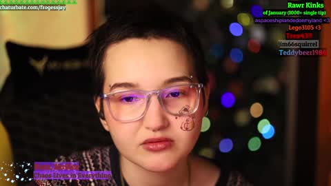 Snapshot of frogessjay chatting on January 5, 2025, 9:03 pm Jaywise Frogfoot online show from January 5, 2025, 9:03 pm