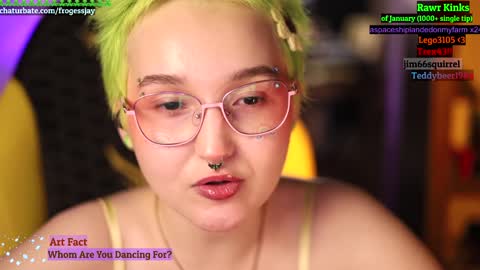 Snapshot of frogessjay chatting on January 26, 2025, 11:29 pm Jaywise Frogfoot online show from January 26, 2025, 11:29 pm