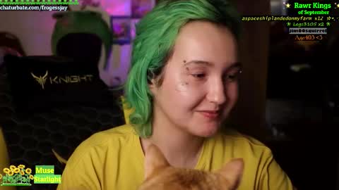 Snapshot of frogessjay chatting on September 18, 2025, 8:44 pm Jaywise Frogfoot online show from September 18, 2025, 8:44 pm