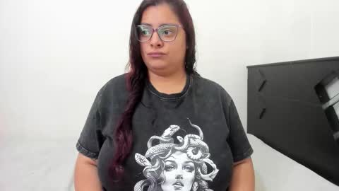 Snapshot of fromheaven_ chatting on November 1, 2025, 6:54 pm Lucy online show from November 1, 2025, 6:54 pm