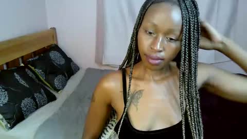 frosty_twinkle online show from January 16, 2026, 2:04 am