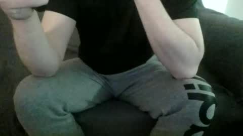 Snapshot of frowx chatting on January 5, 2025, 8:00 am Frowxy online show from January 5, 2025, 8:00 am