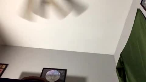 Snapshot of frozen232 chatting on February 3, 2026, 7:02 am Fabian online show from February 3, 2026, 7:02 am