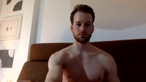 frozenyoga online show from February 11, 2026, 10:15 pm