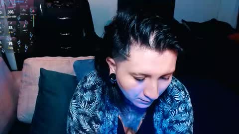 Snapshot of ftmblueyes chatting on September 18, 2025, 6:10 pm HEHIM online show from September 18, 2025, 6:10 pm