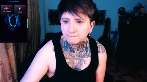 Snapshot of ftmblueyes chatting on October 27, 2025, 11:41 pm HEHIM online show from October 27, 2025, 11:41 pm