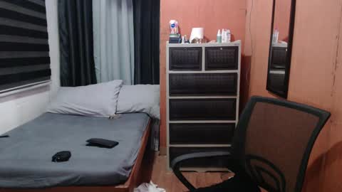 Snapshot of fuck_by_zack chatting on January 8, 2025, 1:52 pm Zack online show from January 8, 2025, 1:52 pm