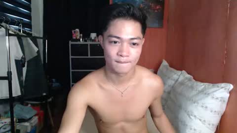 Snapshot of fuck_by_zack chatting on February 7, 2025, 2:50 am Zack online show from February 7, 2025, 2:50 am