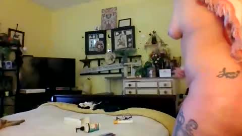 fuck_i_dunno online show from May 20, 2026, 6:25 pm