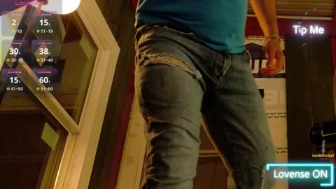 Snapshot of fuckadilf chatting on September 28, 2025, 12:10 pm fuckadilf online show from September 28, 2025, 12:10 pm