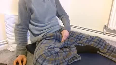 fuckbeatb online show from November 30, 2025, 8:57 pm