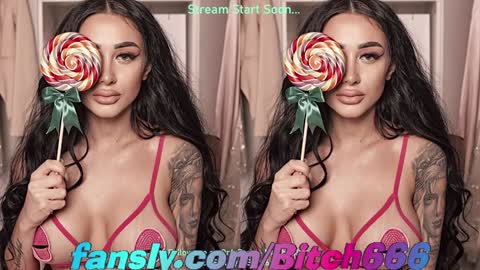 Snapshot of fuckbitoni chatting on October 21, 2025, 11:22 am online show from October 21, 2025, 11:22 am