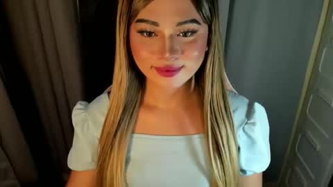 Snapshot of fuckdoll_rain chatting on May 4, 2026, 9:49 am R A I N M O R A L E S G M A I L . C O M online show from May 4, 2026, 9:49 am