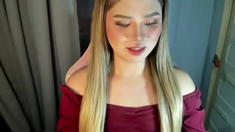 Snapshot of fuckdoll_rain chatting on May 26, 2026, 2:35 pm R A I N M O R A L E S G M A I L . C O M online show from May 26, 2026, 2:35 pm