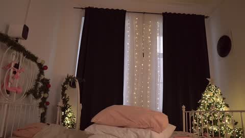 Snapshot of fuckingtoy_ chatting on January 11, 2025, 12:18 pm Eva all my links online show from January 11, 2025, 12:18 pm